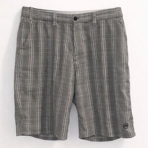 Travis Mathew Men’s Gray Plaid Flat Front Performance Golf Shorts 38